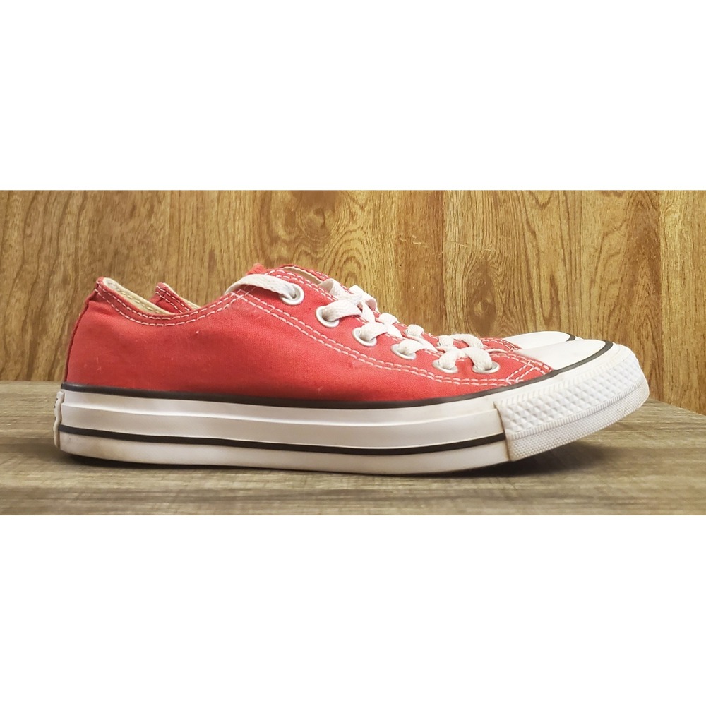Converse Allstar Low Top Sneakers Womens 7 Mens 5 Red